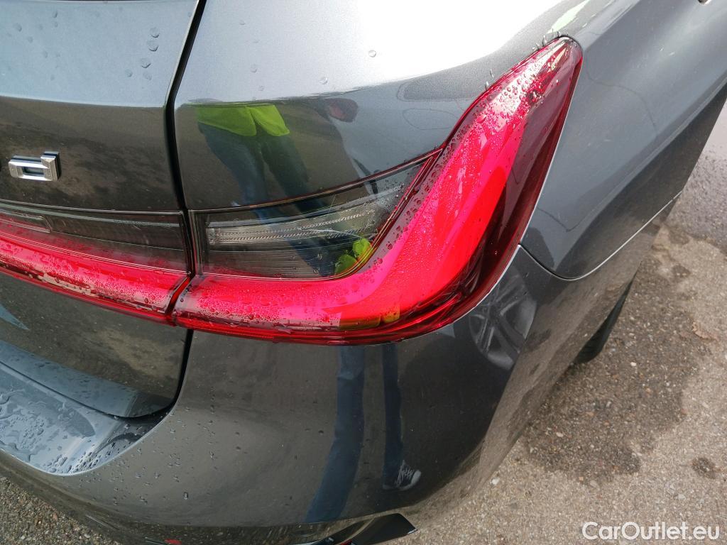  Bmw  Serie 3 BMW  / 2019 / 5P / familiar 318d Auto.Touring #1