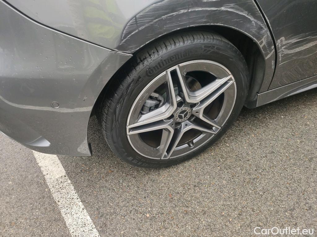  Mercedes  A-Klasse MERCEDES-BENZ Clase A / 2018 / 5P / berlina con portón A 200 d #11