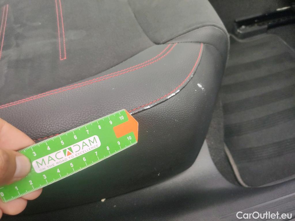  Mercedes  A-Klasse MERCEDES-BENZ Clase A / 2018 / 5P / berlina con portón A 200 d #22