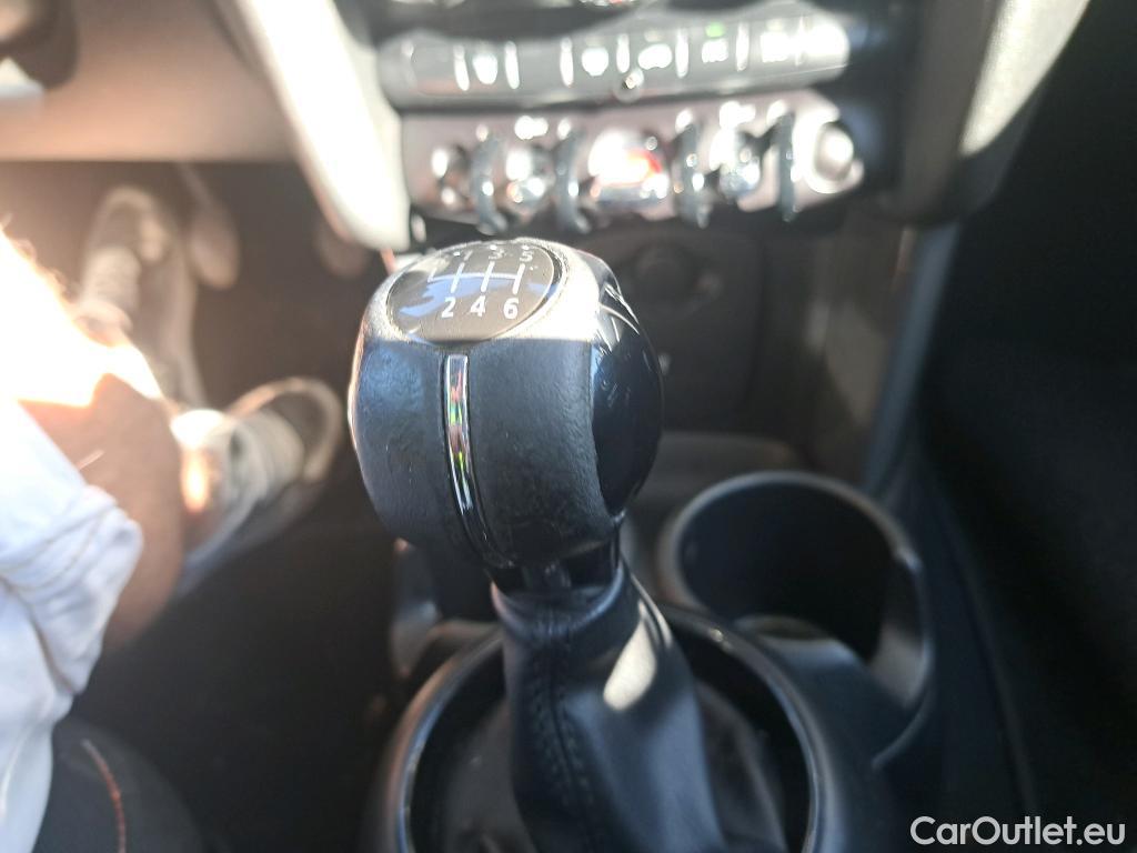  Mini  Cooper MINI MINI / 2014 / 5P / berlina con portón ONE 5 PUERTAS (CX) #21