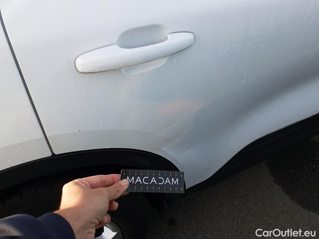  Ford  Kuga FORD  / 2019 / 5P / todoterreno Titanium 2.5 Duratec FHEV 140kW Auto #3