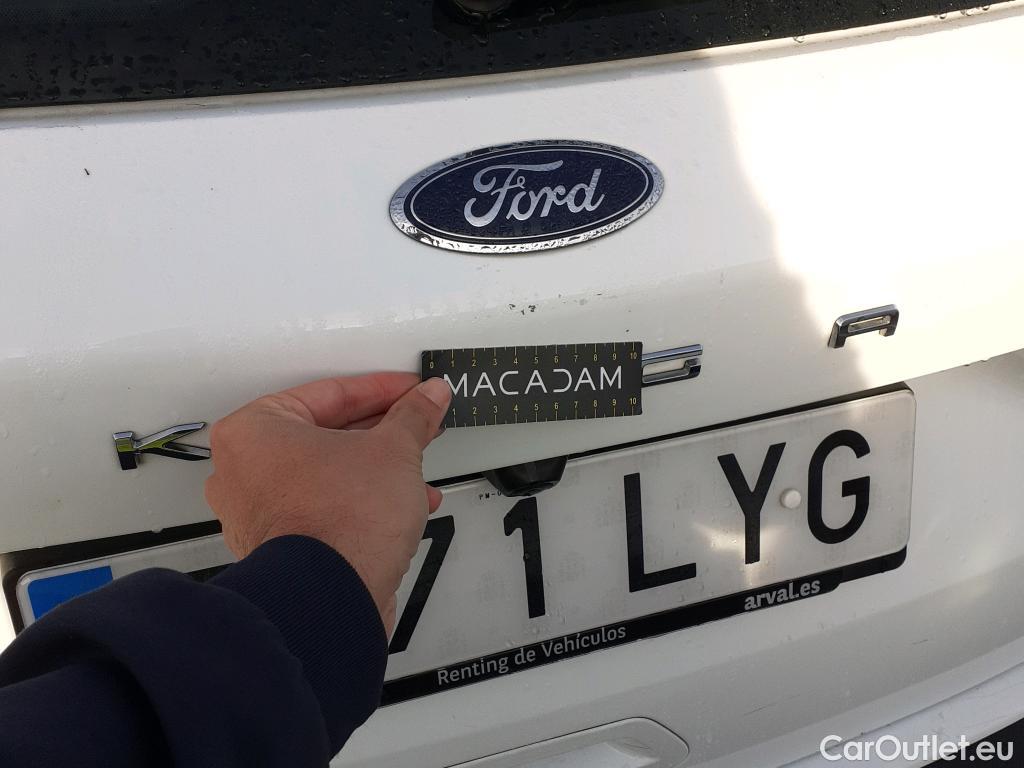  Ford  Kuga FORD  / 2019 / 5P / todoterreno Titanium 2.5 Duratec FHEV 140kW Auto #6