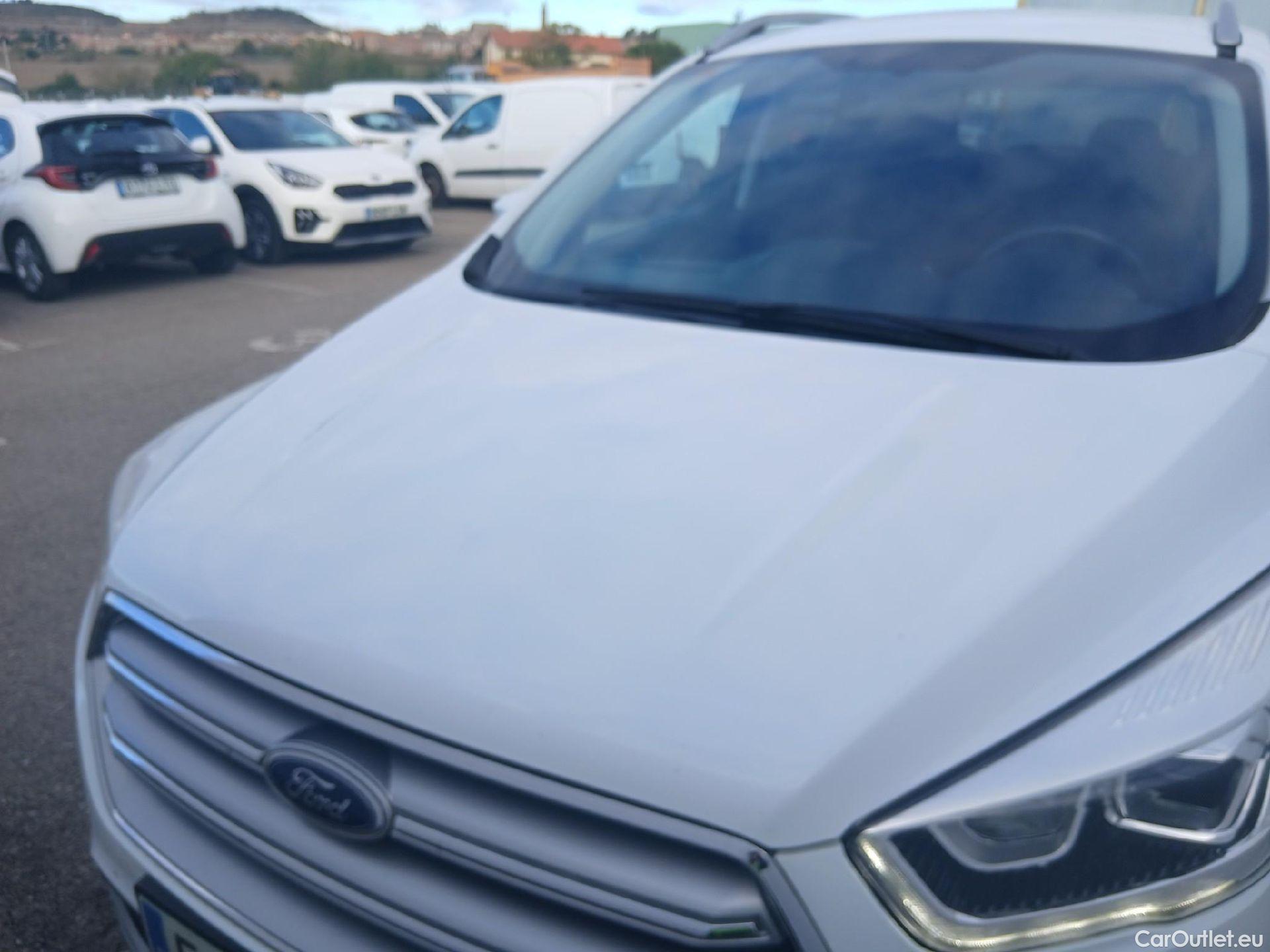  Ford  Kuga FORD  / 2016 / 5P / todoterreno 1.5 EcoBoost 88kW 4x2 Trend+ (CX) #7