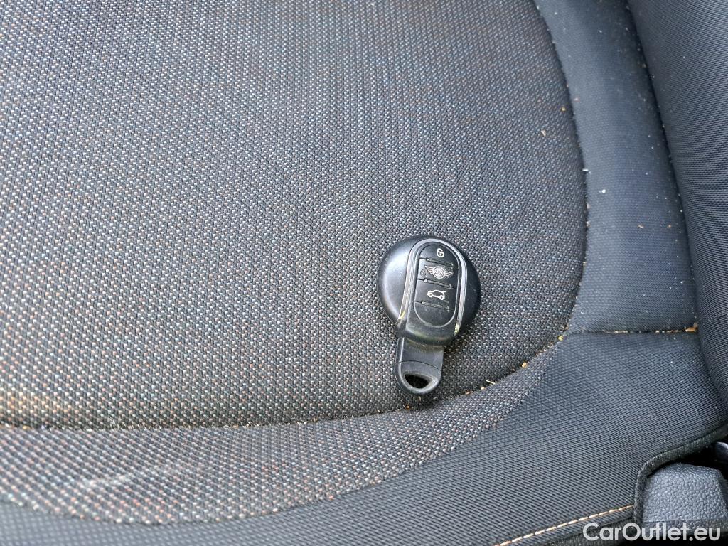  Mini  Cooper MINI MINI / 2014 / 5P / berlina con portón ONE 5 PUERTAS (CX) #5
