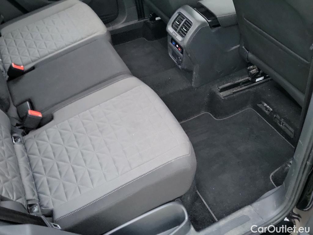  Volkswagen  Tiguan VOLKSWAGEN  / 2020 / 5P / todoterreno Life 2.0 TDI 110kW (150CV) DSG (AC2) #17