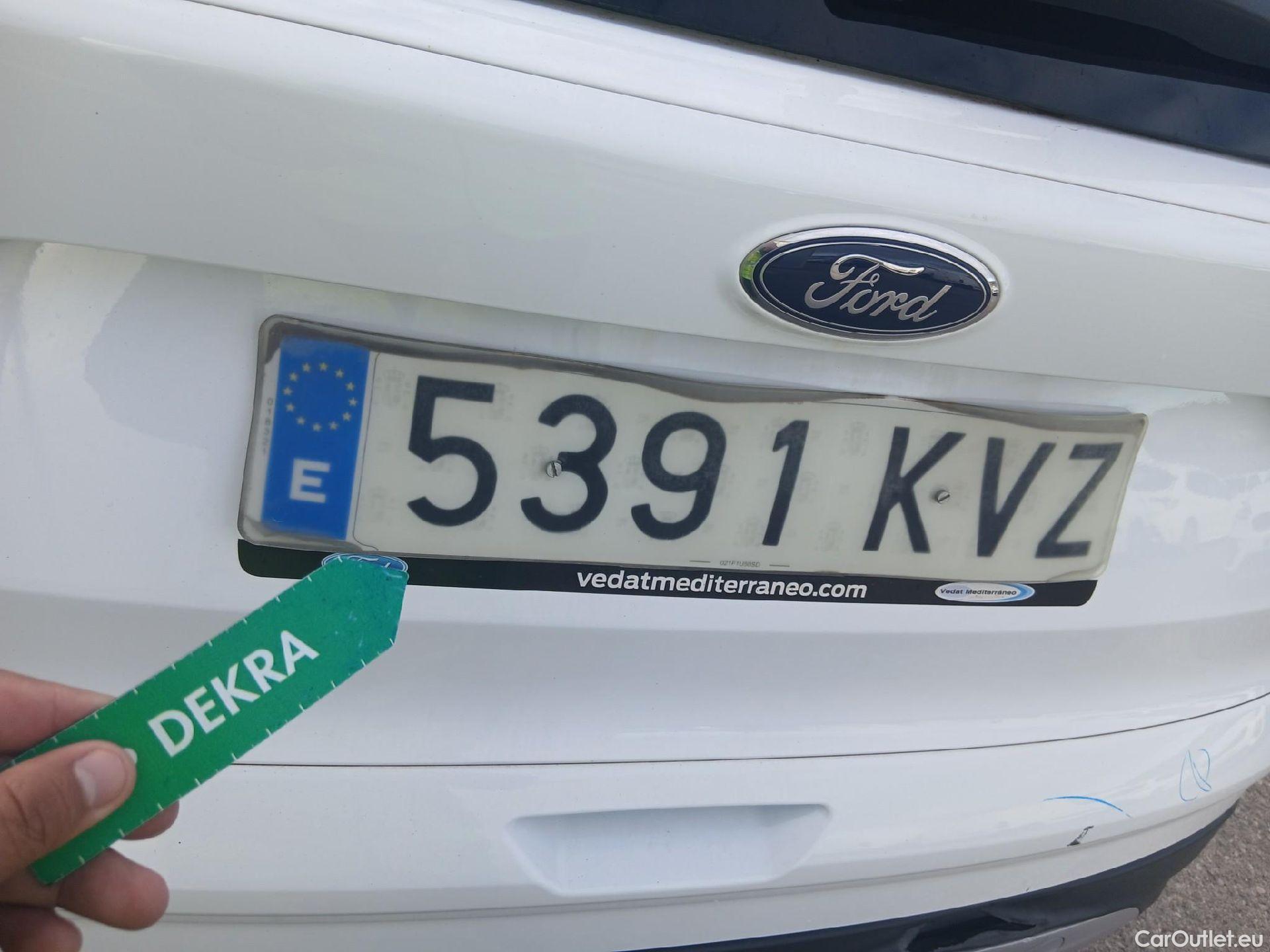  Ford  Kuga FORD  / 2016 / 5P / todoterreno 1.5 EcoBoost 88kW 4x2 Trend+ (CX) #20
