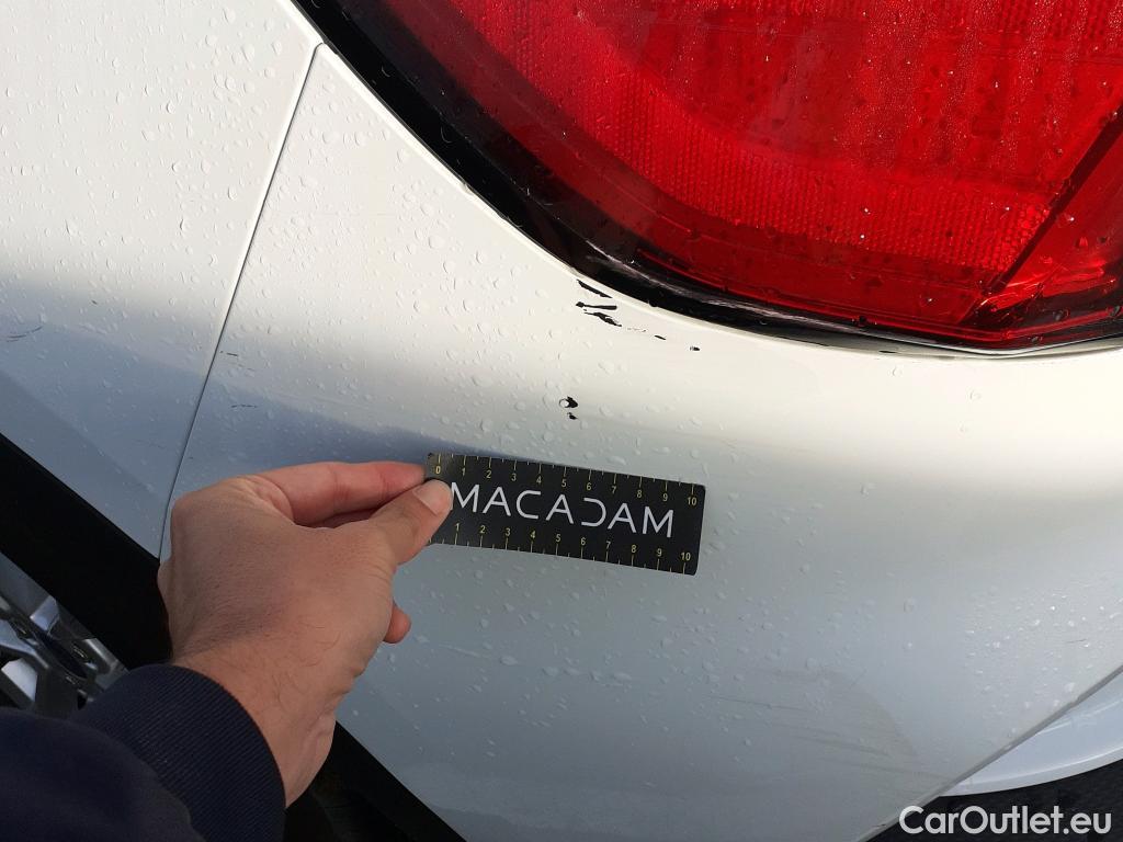  Ford  Kuga FORD  / 2019 / 5P / todoterreno Titanium 2.5 Duratec FHEV 140kW Auto #29
