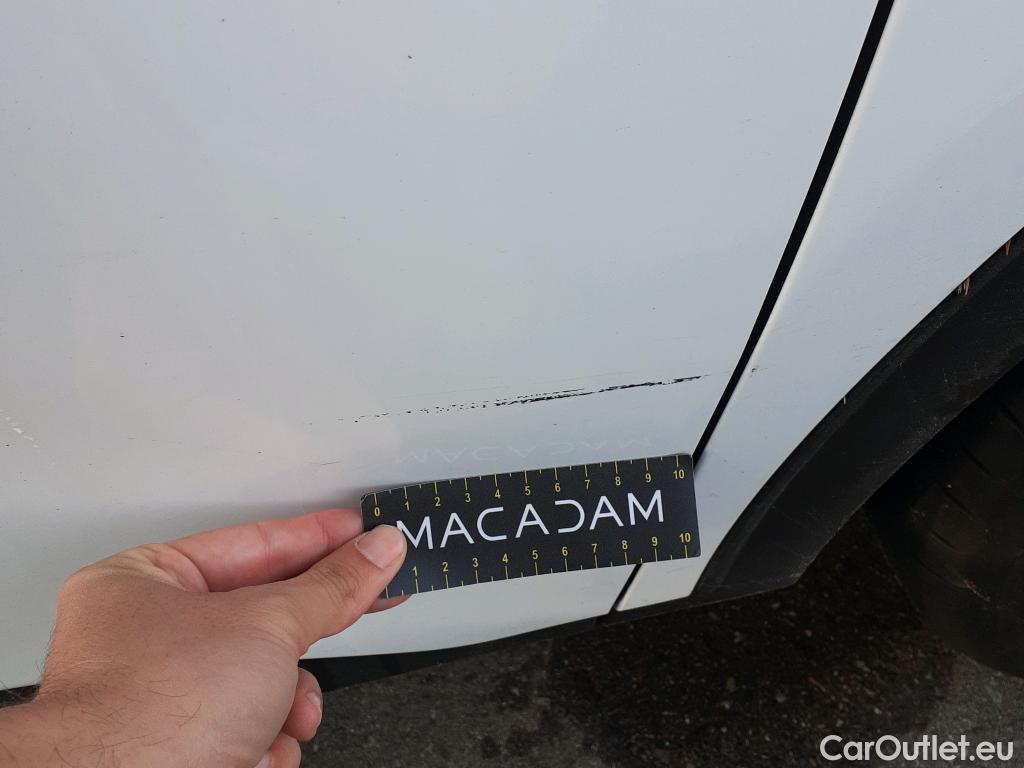  Ford  Kuga FORD  / 2019 / 5P / todoterreno Titanium 2.5 Duratec FHEV 140kW Auto #12
