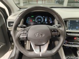  Hyundai   Ioniq Hyundai 1.6 Plug-in Hybride Executive 5d #25