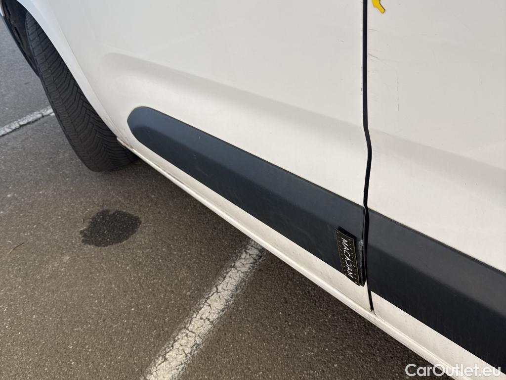  Citroen  Berlingo  Fourgon Worker M 1000 1.2 PureTech 130CV BVA8 E6d #22