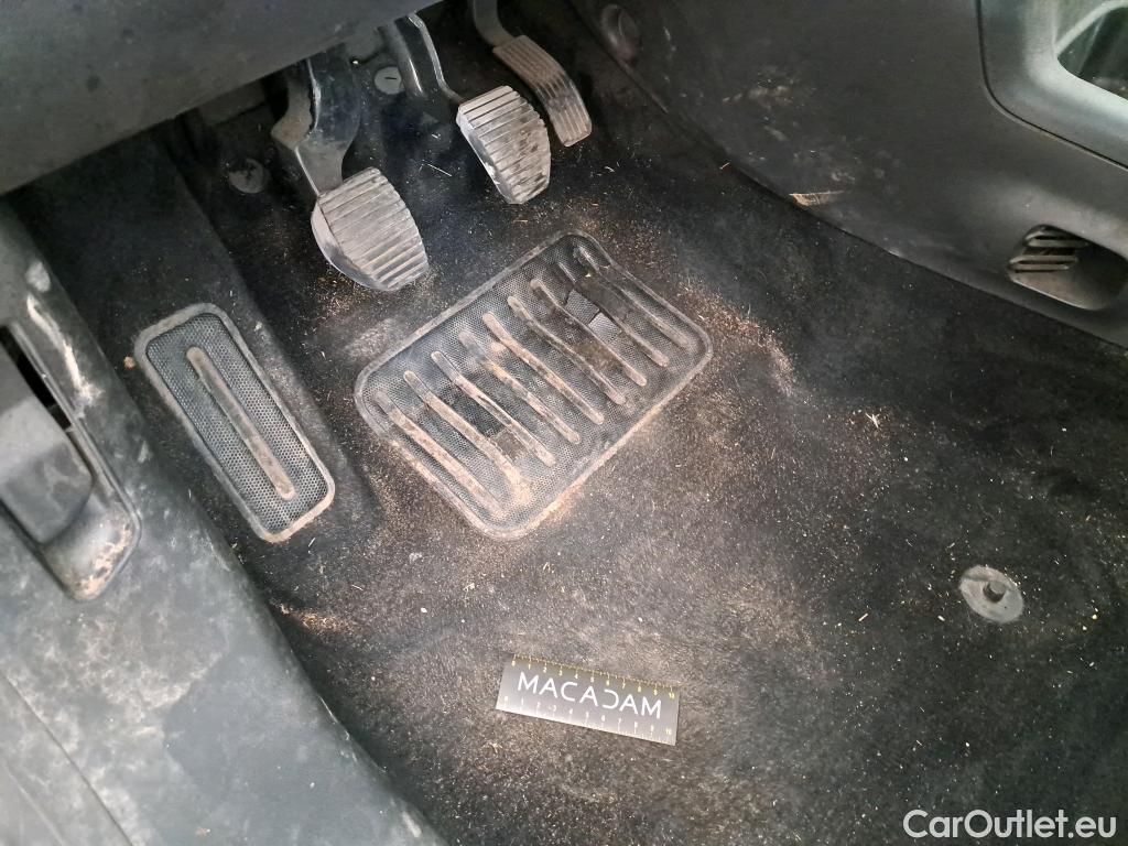  Citroen  C4 Cactus  Feel 1.2 PureTech 80CV BVM5 E6 #1