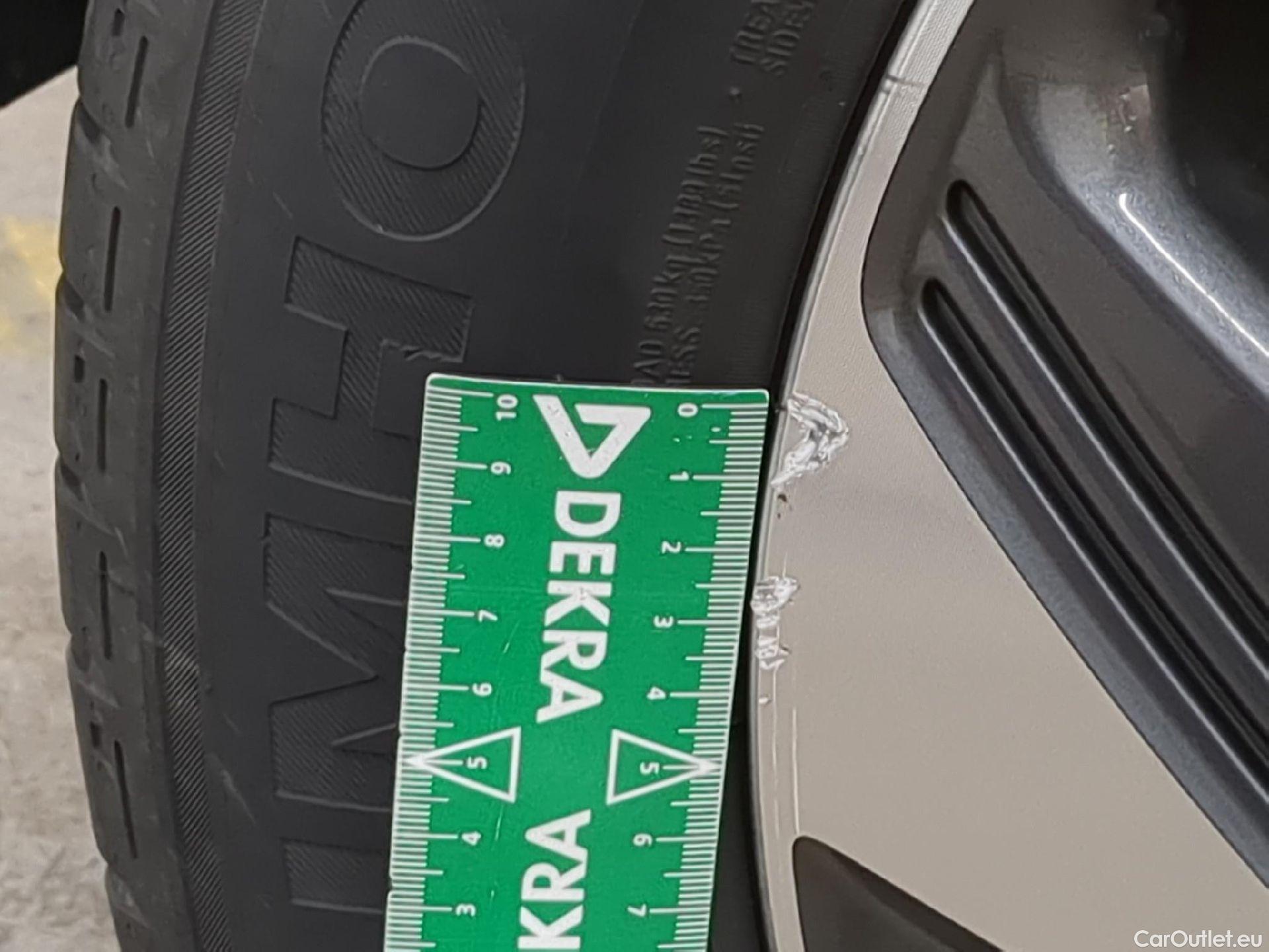  Hyundai  Konna Kona Business Hybrid 2WD 1.6 GDI 140CV BVA6 E6d #4