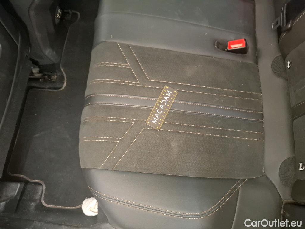  Peugeot  3008  GT 1.2 PureTech 130CV BVA8 E6d #37