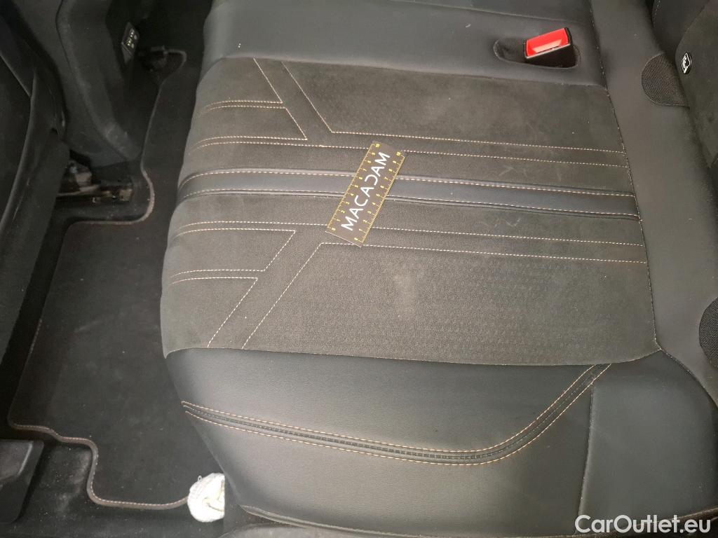  Peugeot  3008  GT 1.2 PureTech 130CV BVA8 E6d #38