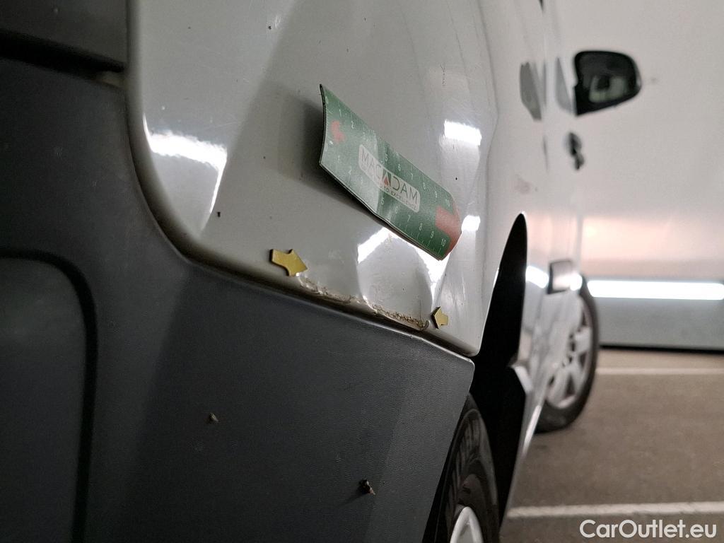  Renault  Kangoo  Express Maxi Grand Confort - Cab. Appr. 1.5 dCi 90CV BVM5 E6 #4