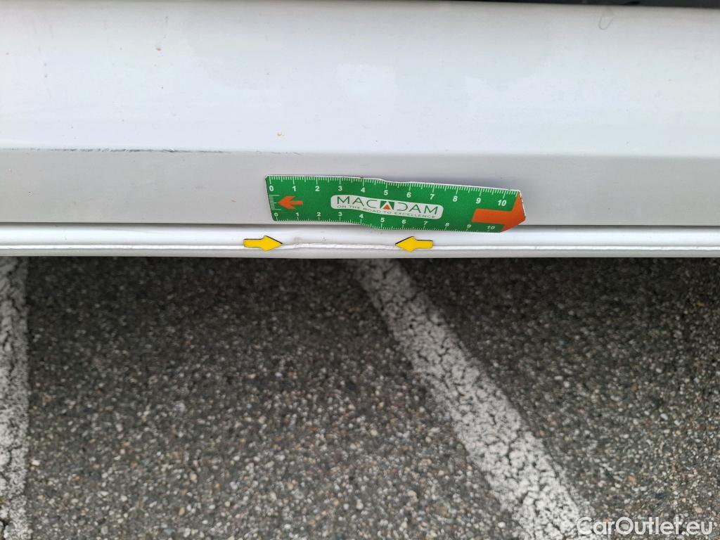  Volkswagen  Crafter  Fourgon Fourgon 30 mittlerer Radstand mit Hochdach FWD 2.0 #9