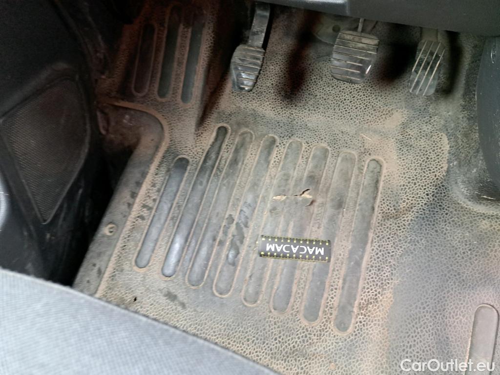  Renault  Master  III Fourgon L2H2 3 5 Grand Confort #20