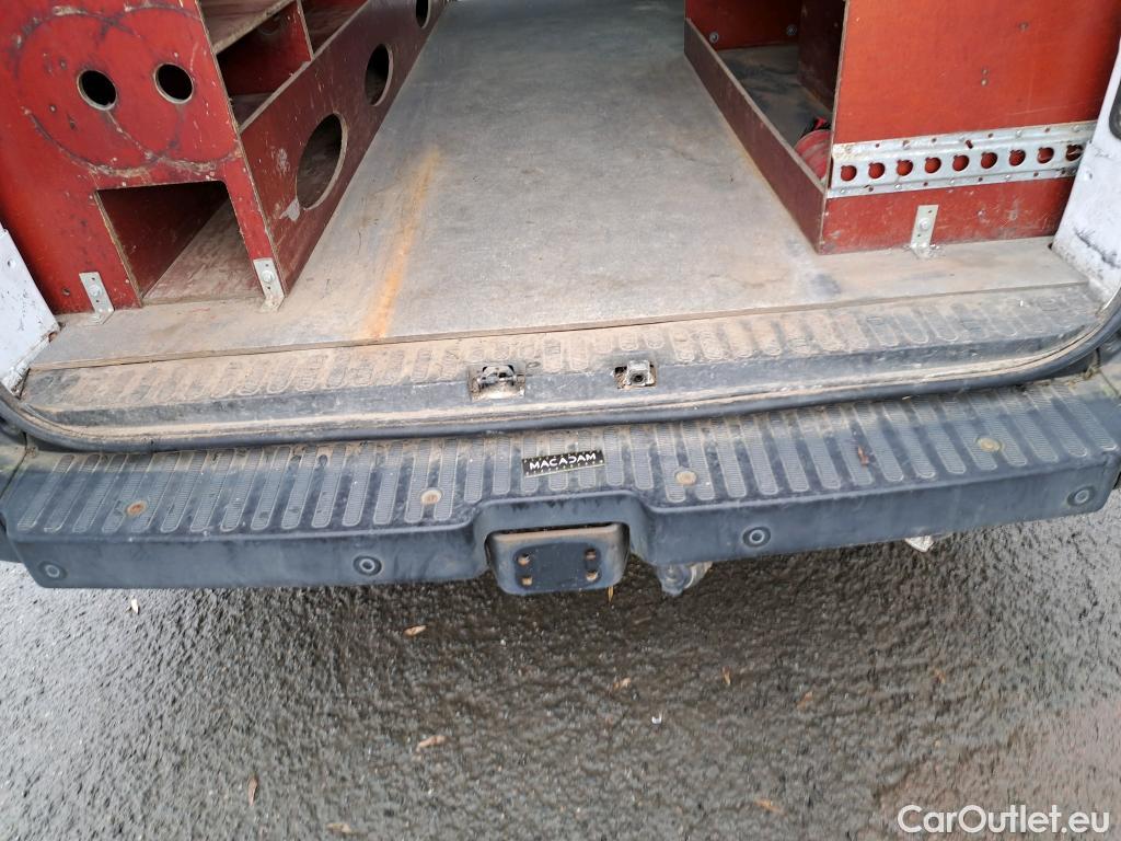  Renault  Master  III Fourgon L2H2 3 5 Grand Confort #15