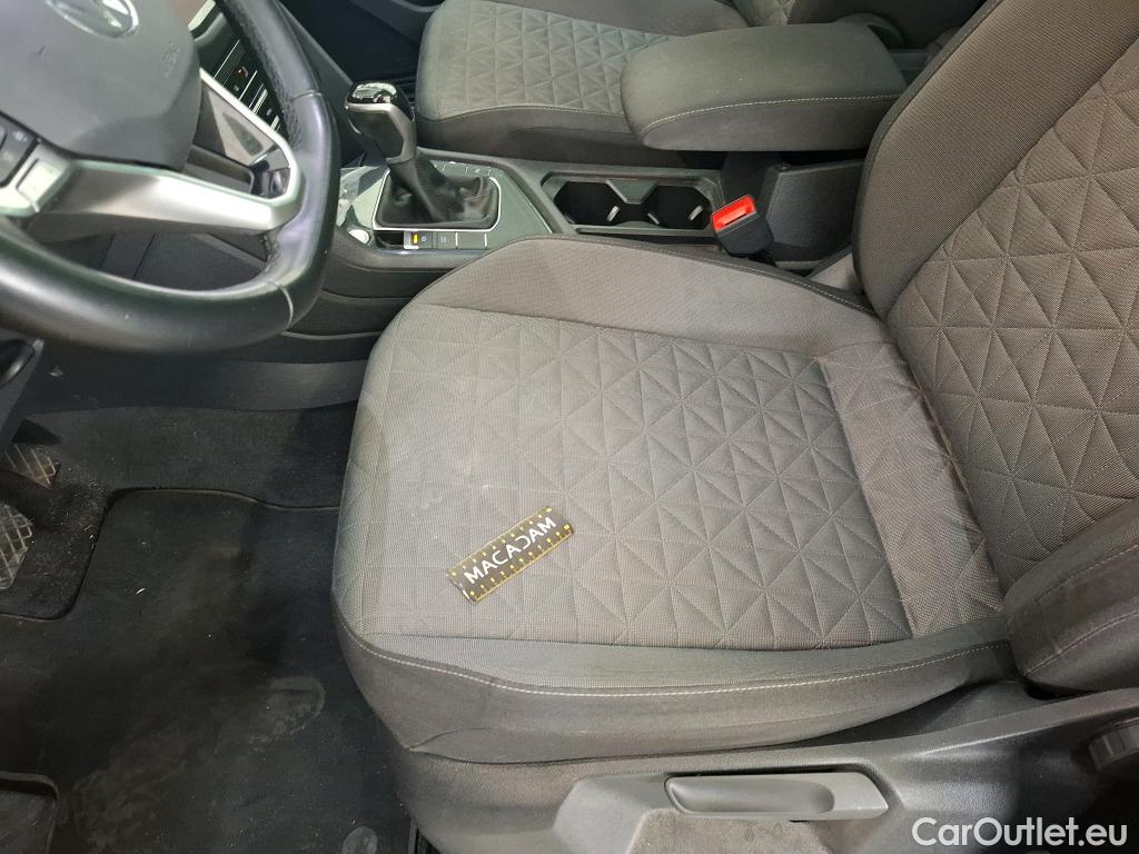  Volkswagen  Tiguan VOLKSWAGEN  / 2020 / 5P / SUV 1.5 TSI 150 DSG7 Life Busines #26