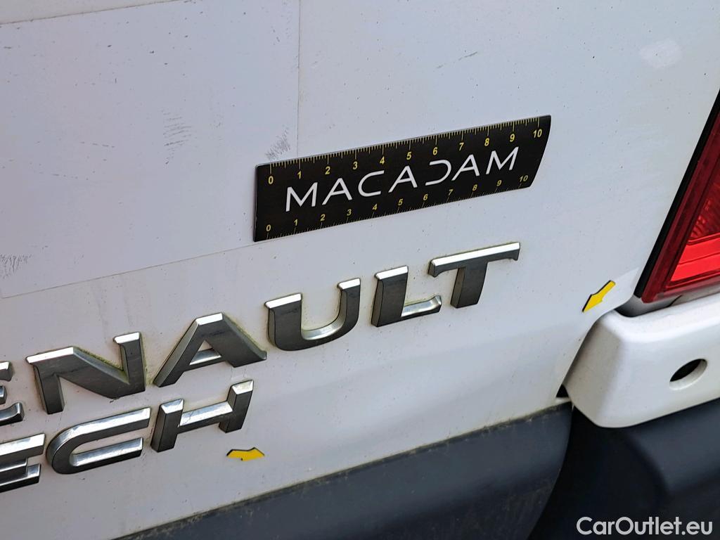  Renault  Master  III Fourgon L2H2 3 5 Grand Confort #8