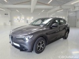  Alfa Romeo   STELVIO ALFA ROMEO / 2017 / 5P / SUV 2.2 TURBO DIESEL 160CV BUSINESS AT8 RWD 