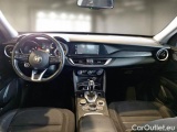  Alfa Romeo   STELVIO ALFA ROMEO / 2017 / 5P / SUV 2.2 TURBO DIESEL 190CV BUSINESS AT8 Q4 #3