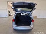  Volkswagen  Touran VOLKSWAGEN  / 2015 / 5P / MONOVOLUME 2.0 TDI SCR EXECUTIVE DSG #5