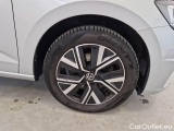  Volkswagen  Touran VOLKSWAGEN  / 2015 / 5P / MONOVOLUME 2.0 TDI SCR EXECUTIVE DSG #17