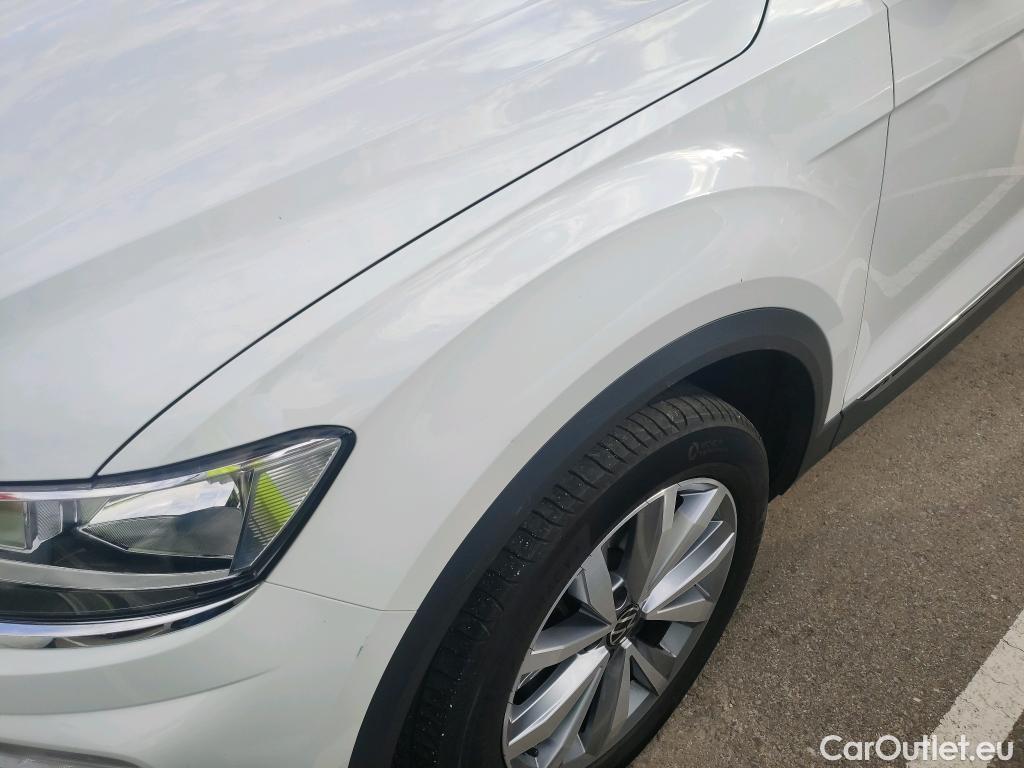  Volkswagen  T-ROC VOLKSWAGEN  / 2017 / 5P / todoterreno Advance Style 1.5 TSI 110kW DSG #9
