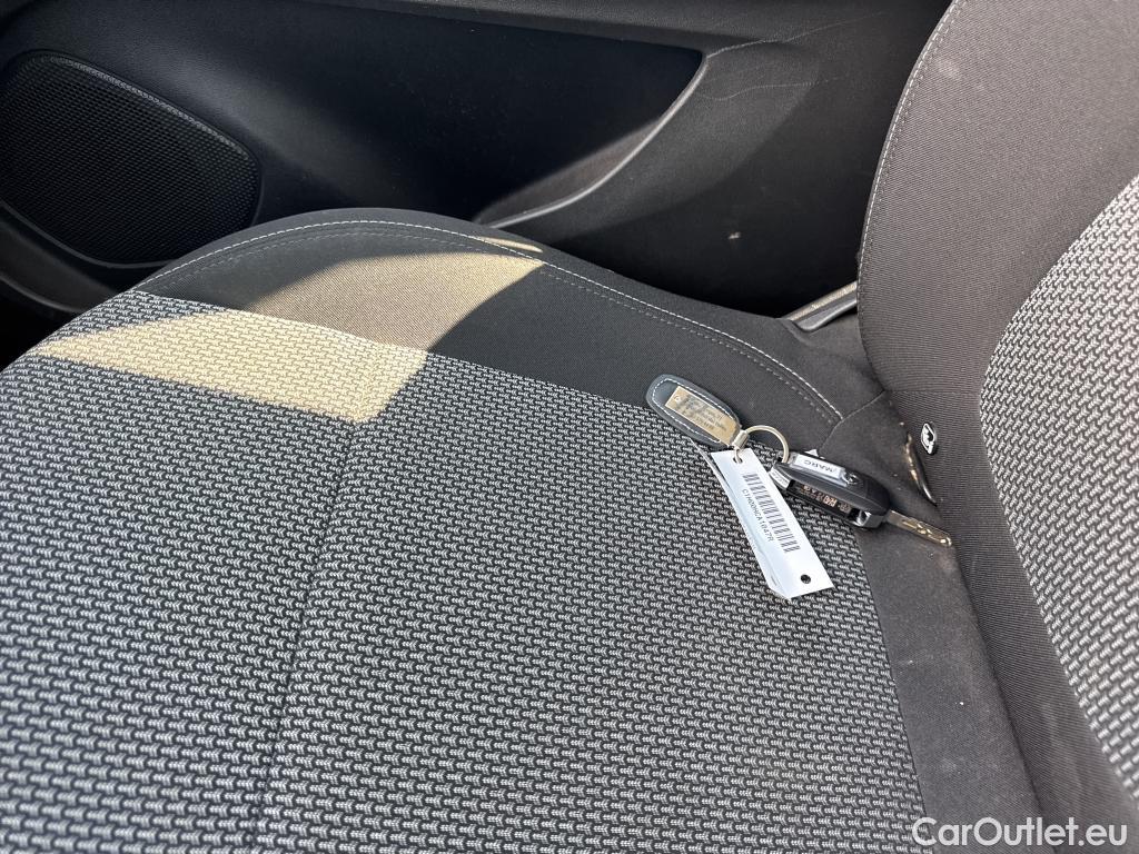  Opel   Grandland X OPEL Grandland / 2021 / 5P / todoterreno  1.5 CDTi Business Edition Auto #34