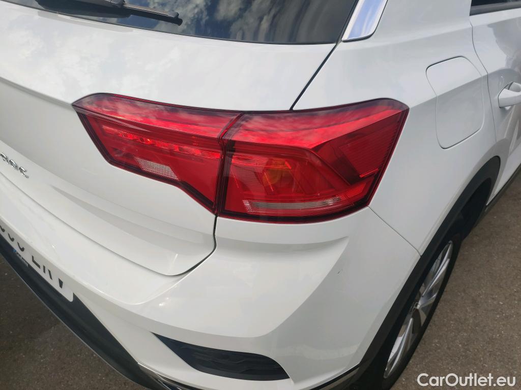  Volkswagen  T-ROC VOLKSWAGEN  / 2017 / 5P / todoterreno Advance Style 1.5 TSI 110kW DSG #1