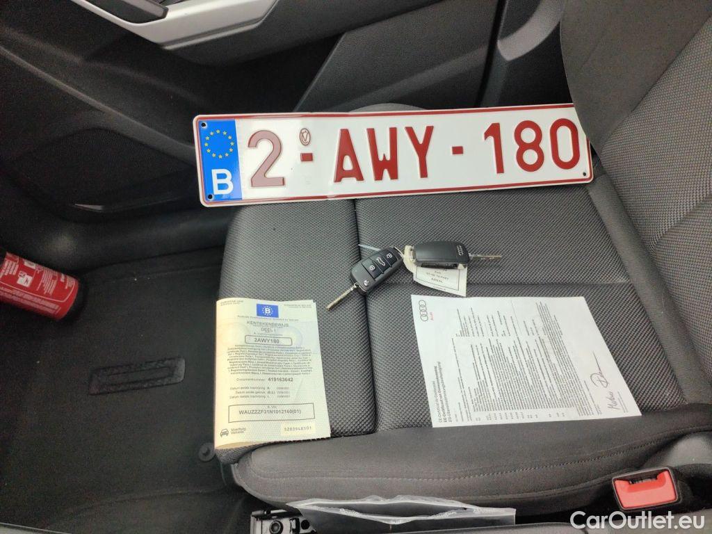 Audi  Q3 Audi  Sportback 45 TFSI e S tronic S Line 5d #4