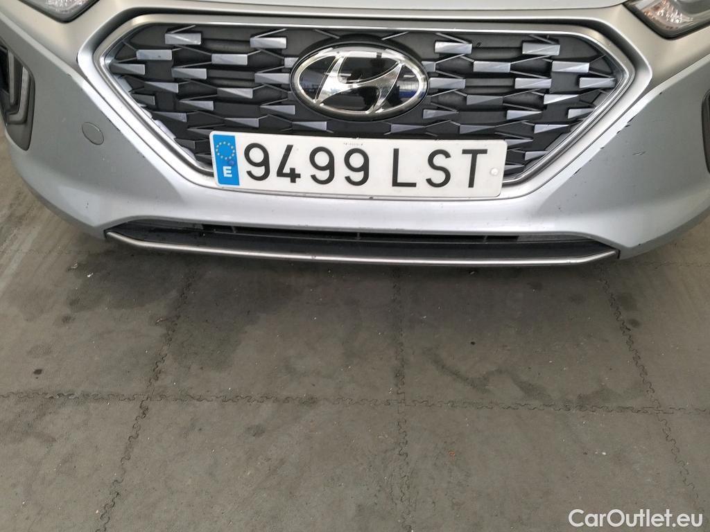  Hyundai   Ioniq HYUNDAI / 2019 / 5P / berlina con portón 1.6 GDI HEV Klass DCT #5