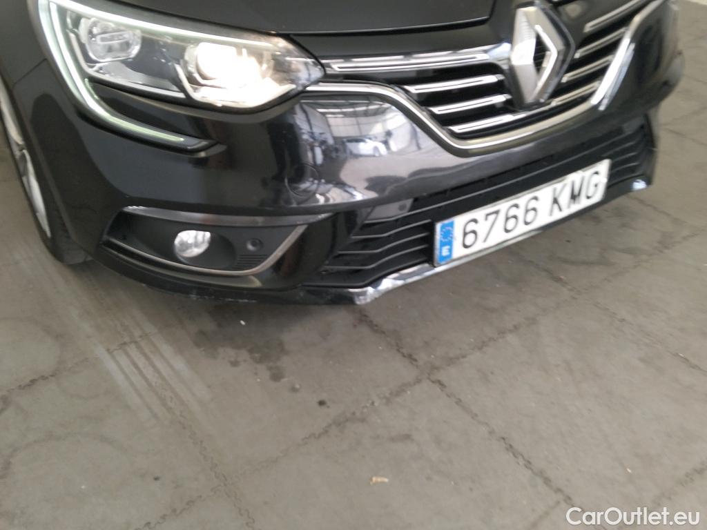  Renault  Megane RENAULT Mégane / 2015 / 5P / familiar Sp. Tourer Zen En. dCi 96kW (130CV) #24