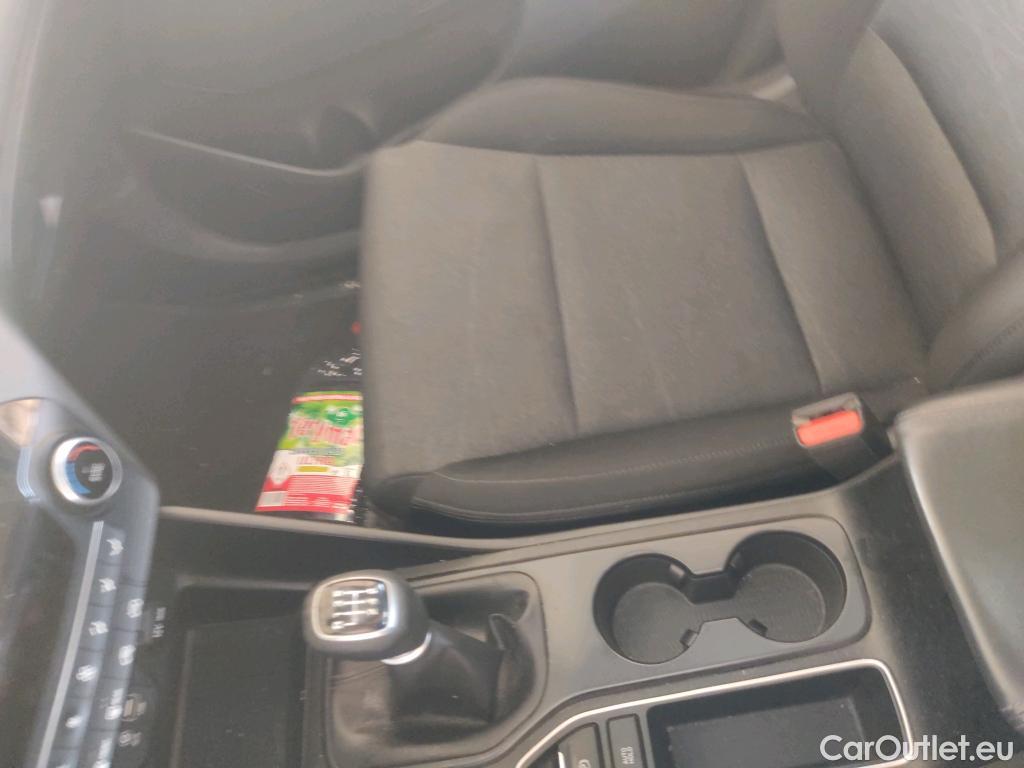  Hyundai  Tucson HYUNDAI  / 2018 / 5P / todoterreno 1.6 CRDI 85kW (116CV) 48V SLE 4X2(SP)(SL) #23