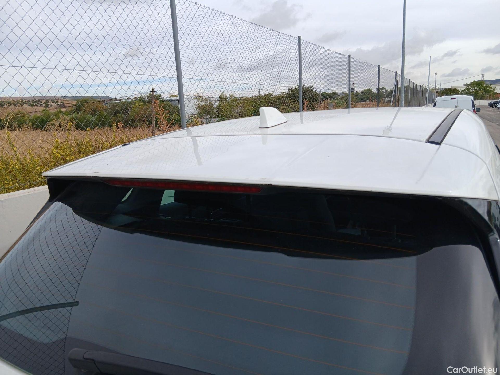  Nissan  Qashqai NISSAN  / 2021 / 5P / todoterreno DIG-T 103kW (140CV) mHEV 4x2 Acenta #20