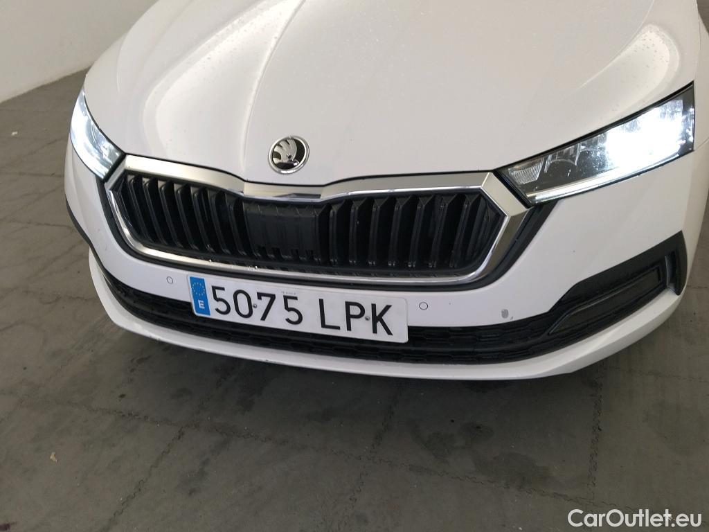  Skoda  Octavia SKODA  / 2020 / 5P / berlina con portón 2.0 TDI 110kW (150CV) Manual Ambition #3