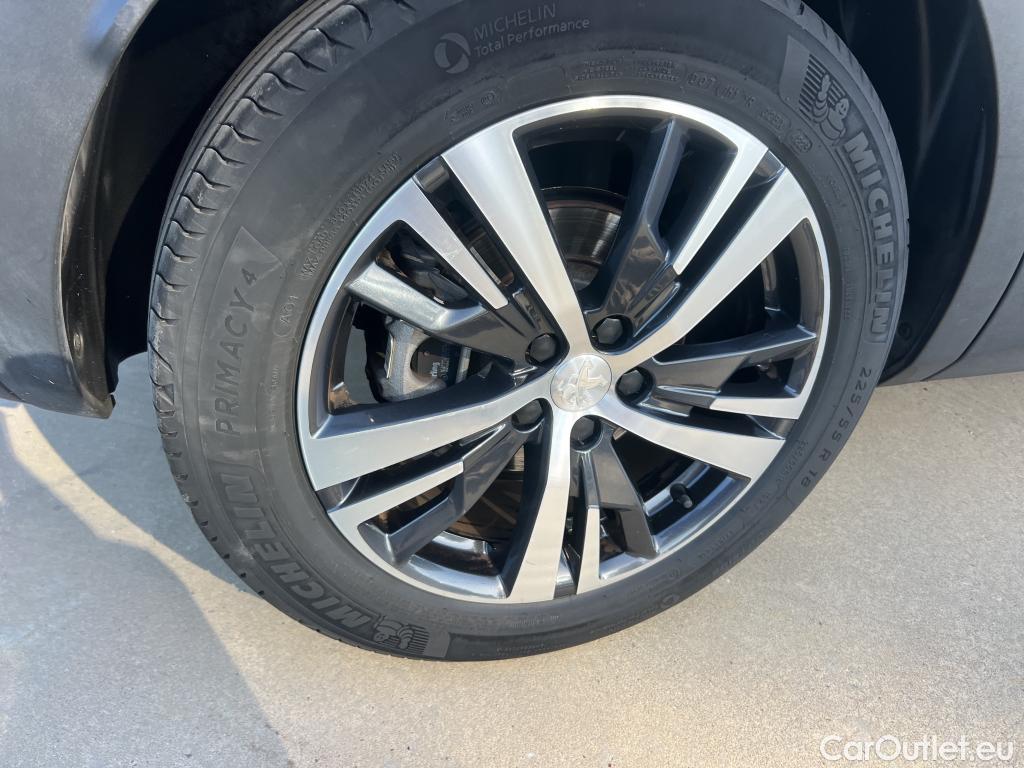  Peugeot  3008 PEUGEOT  / 2016 / 5P / todoterreno 1.5 BlueHDi 96kW (130CV) S&S Allure EAT8 #3