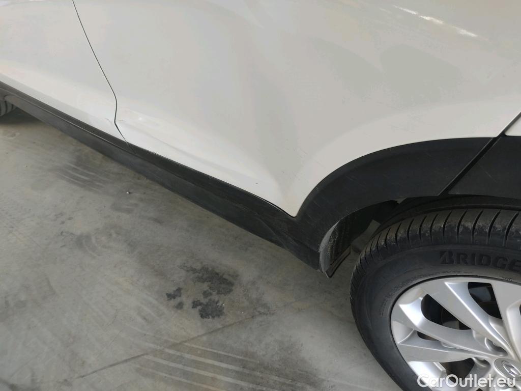  Hyundai  Tucson HYUNDAI  / 2018 / 5P / todoterreno 1.6 CRDI 85kW (116CV) 48V SLE 4X2(SP)(SL) #20