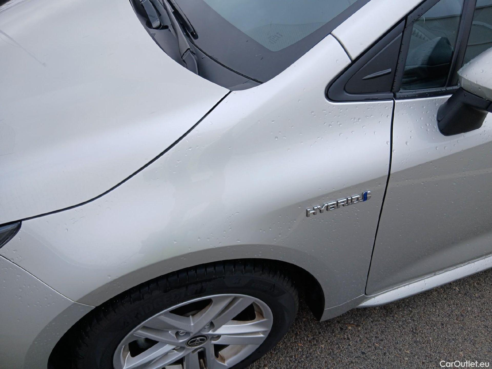  Toyota  Corolla TOYOTA  / 2019 / 5P / familiar 1.8 125H ACTIVE TECH E-CVT TOU SPORT #9