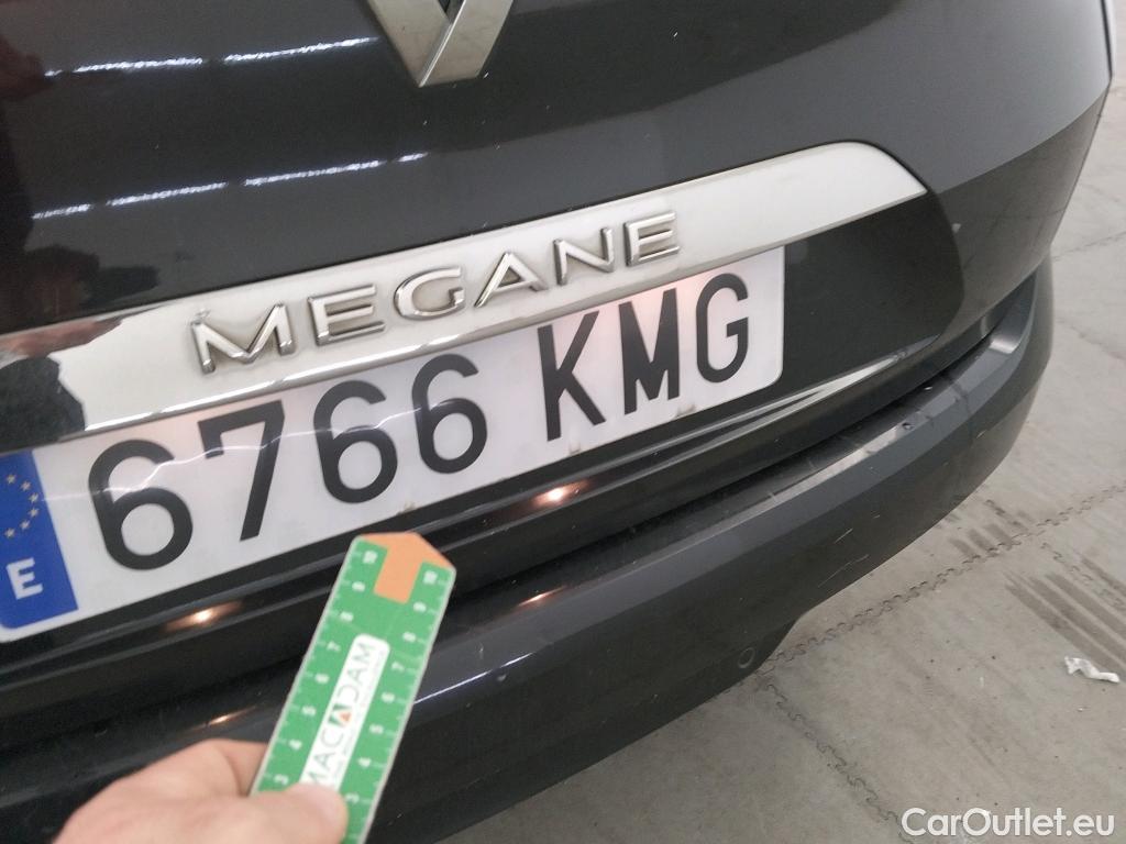 Renault  Megane RENAULT Mégane / 2015 / 5P / familiar Sp. Tourer Zen En. dCi 96kW (130CV) #29