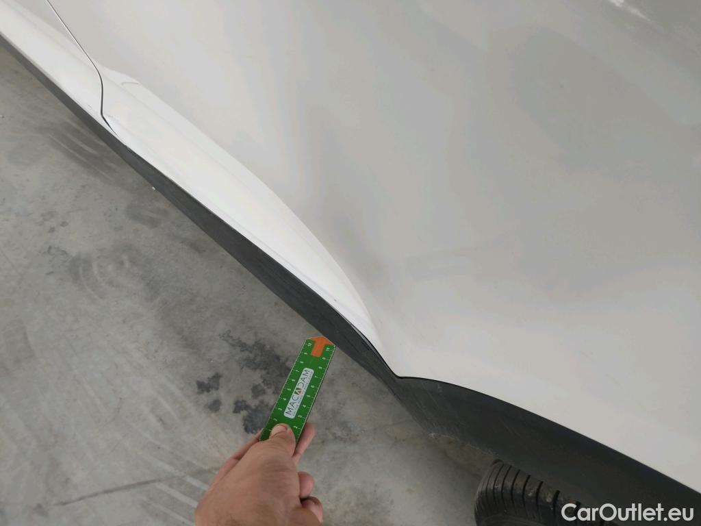  Hyundai  Tucson HYUNDAI  / 2018 / 5P / todoterreno 1.6 CRDI 85kW (116CV) 48V SLE 4X2(SP)(SL) #5