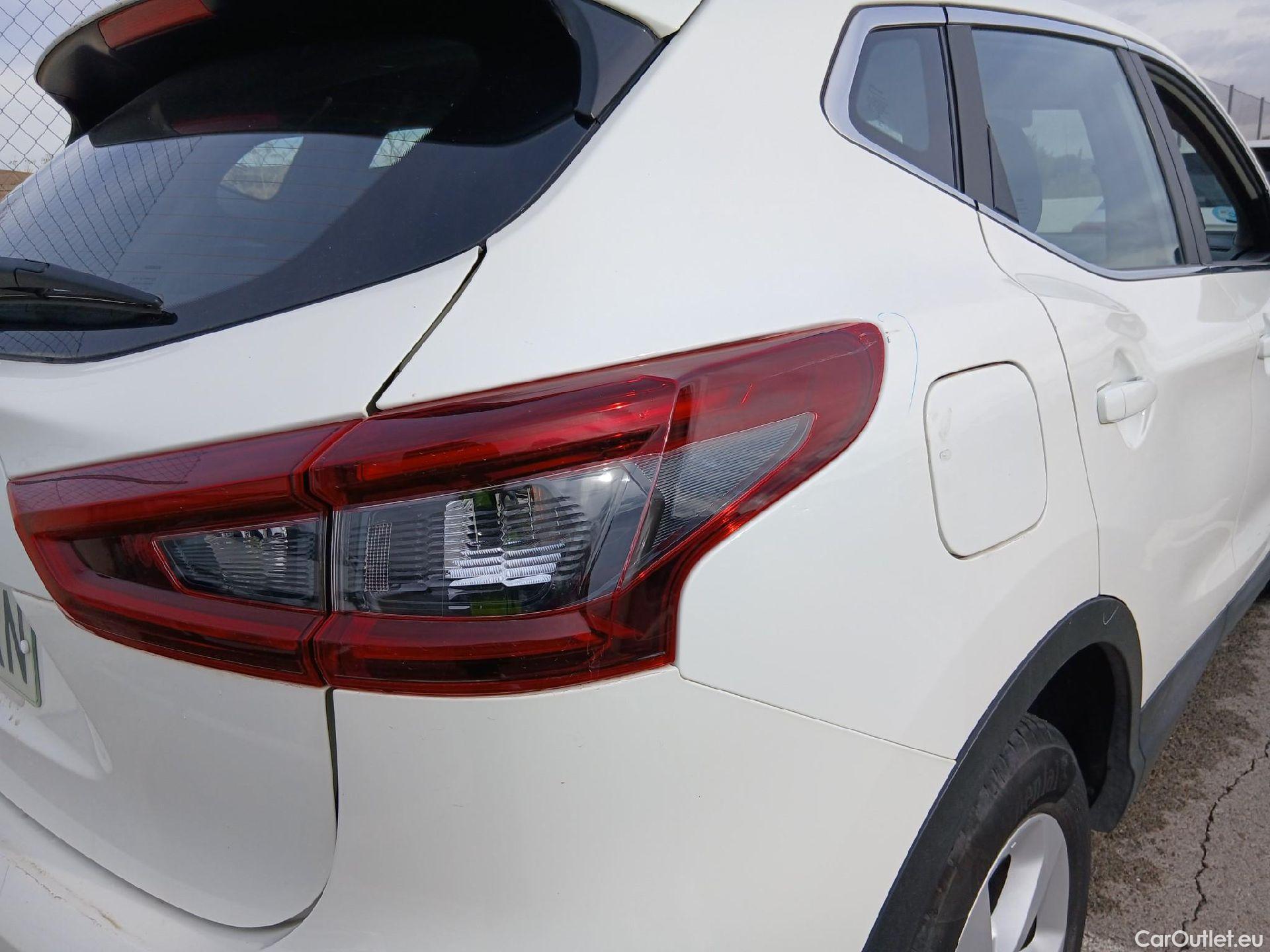 Nissan  Qashqai NISSAN  / 2017 / 5P / todoterreno DIG-T 103 kW (140 CV) E6D ACENTA #27