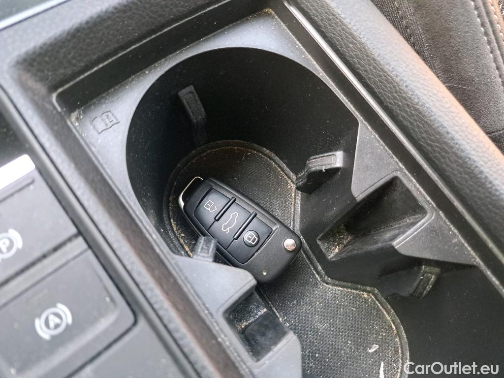  Audi  Q3 AUDI  Sportback / 2019 / 5P / todoterreno Black line 35 TDI 110kW (150CV) S tronic #4