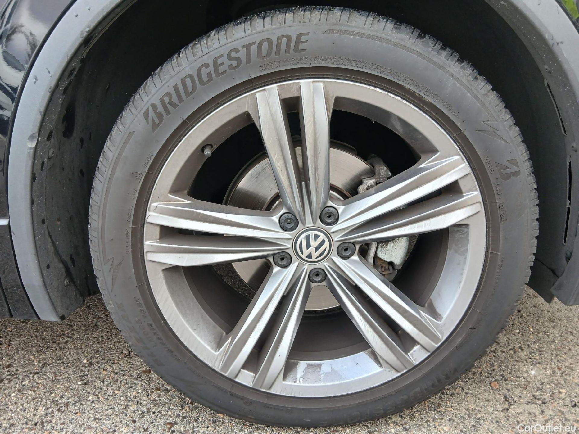  Volkswagen  Tiguan VOLKSWAGEN  / 2016 / 5P / todoterreno Advance 2.0 TDI 110kW (150CV) DSG #37