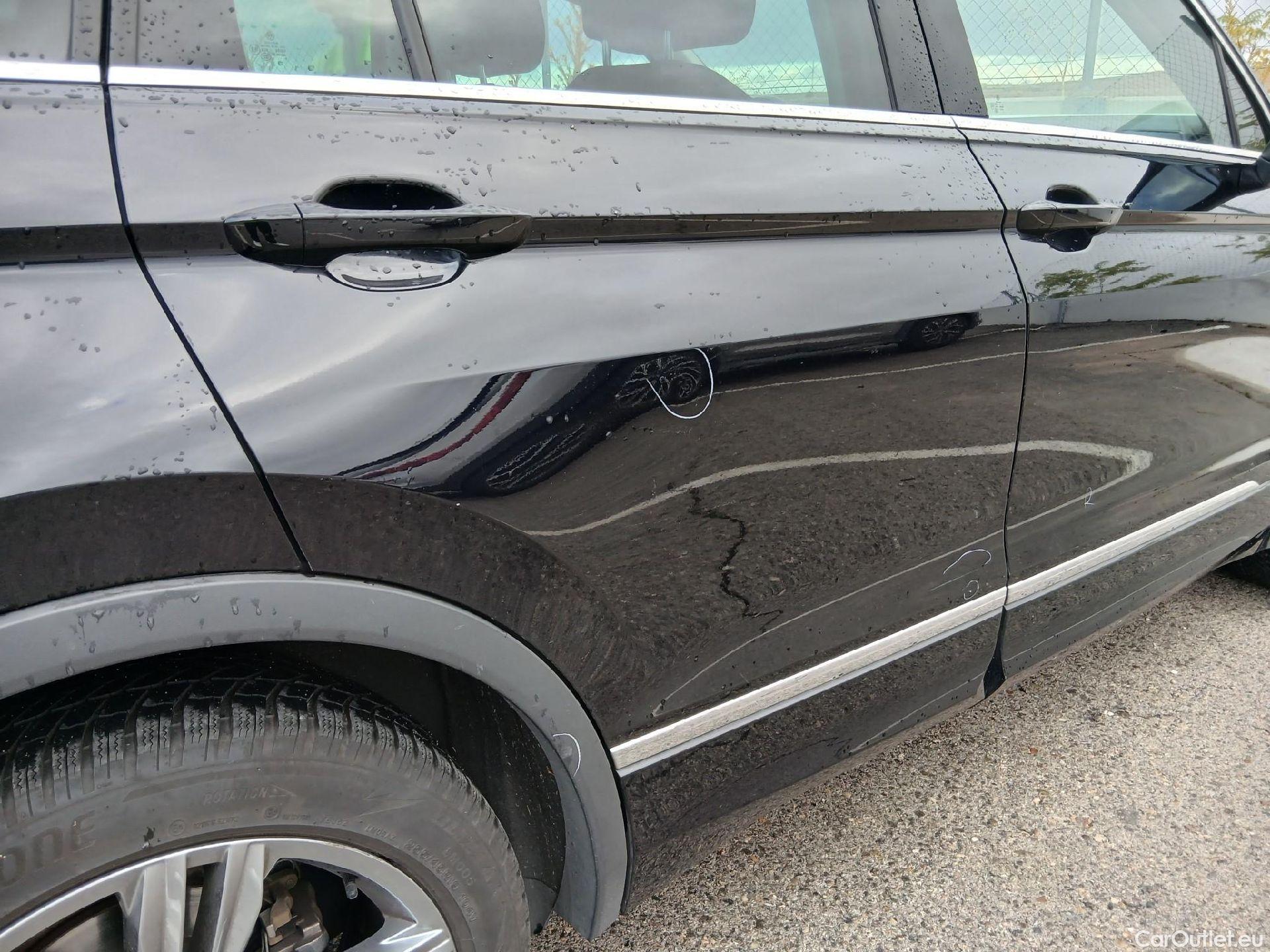  Volkswagen  Tiguan VOLKSWAGEN  / 2016 / 5P / todoterreno Advance 2.0 TDI 110kW (150CV) DSG #26