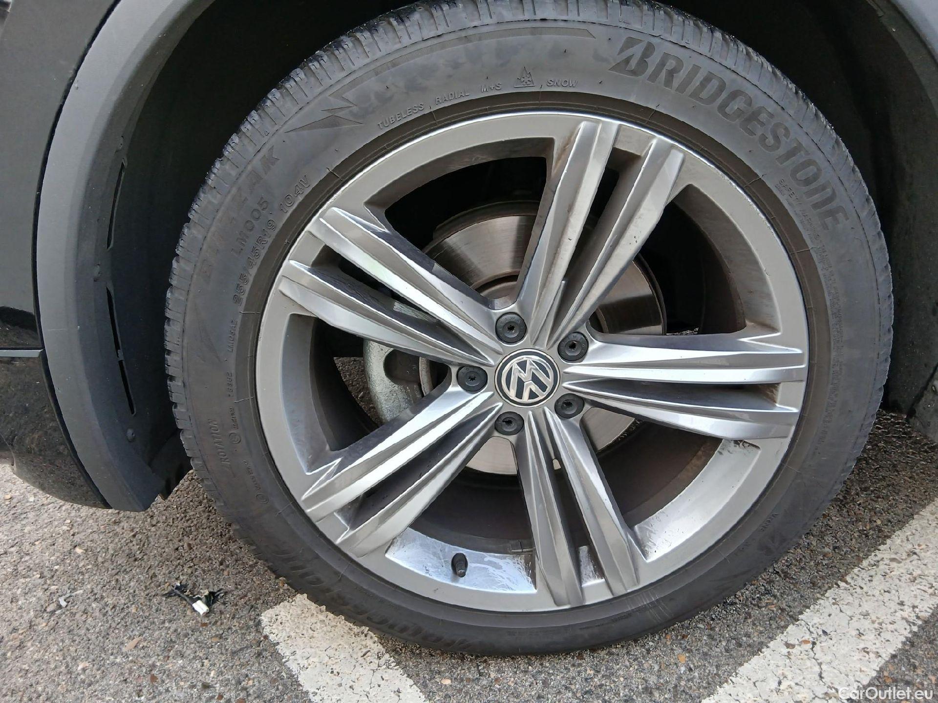  Volkswagen  Tiguan VOLKSWAGEN  / 2016 / 5P / todoterreno Advance 2.0 TDI 110kW (150CV) DSG #5