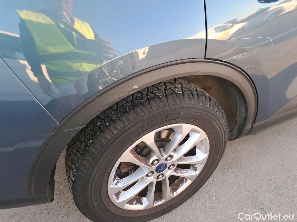  Ford  Kuga FORD  / 2019 / 5P / todoterreno Titanium 1.5 EcoBlue 88kW (120CV) #28