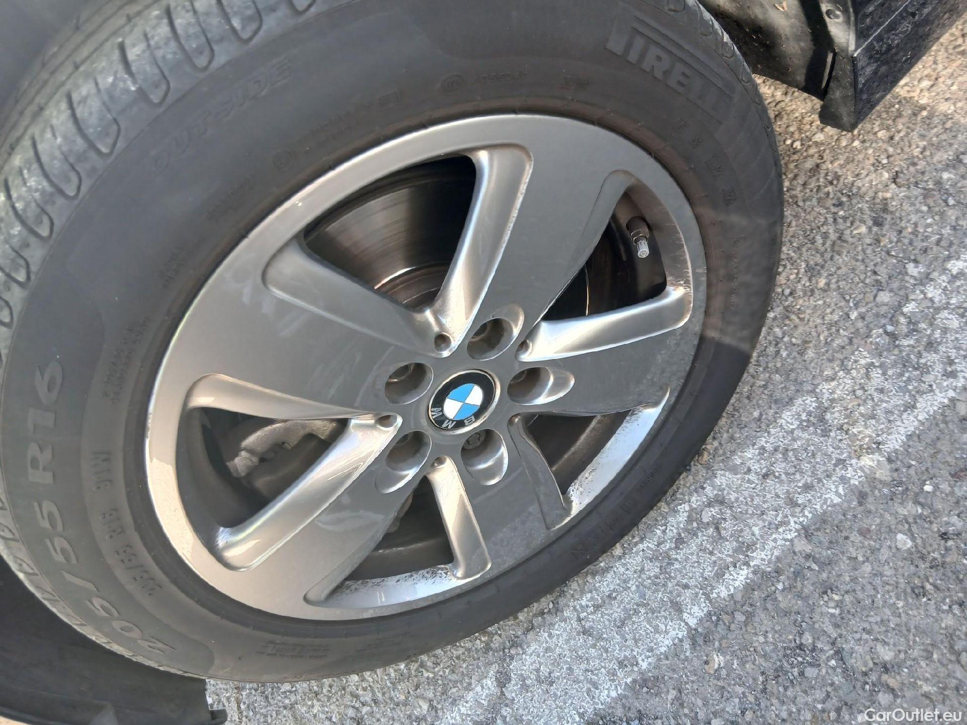  Bmw  Serie 1 BMW  / 2019 / 5P / berlina con portón 116d #6