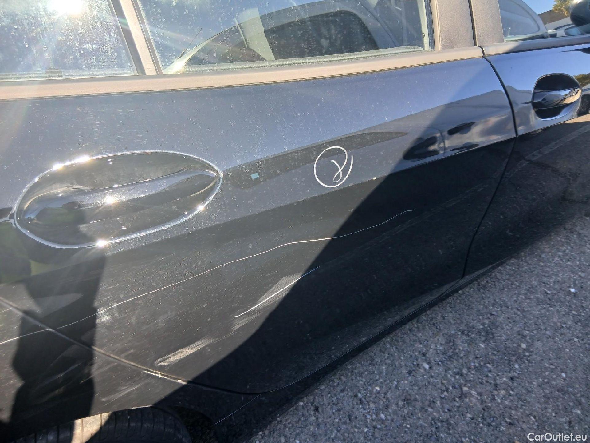  Bmw  Serie 1 BMW  / 2019 / 5P / berlina con portón 116d #19